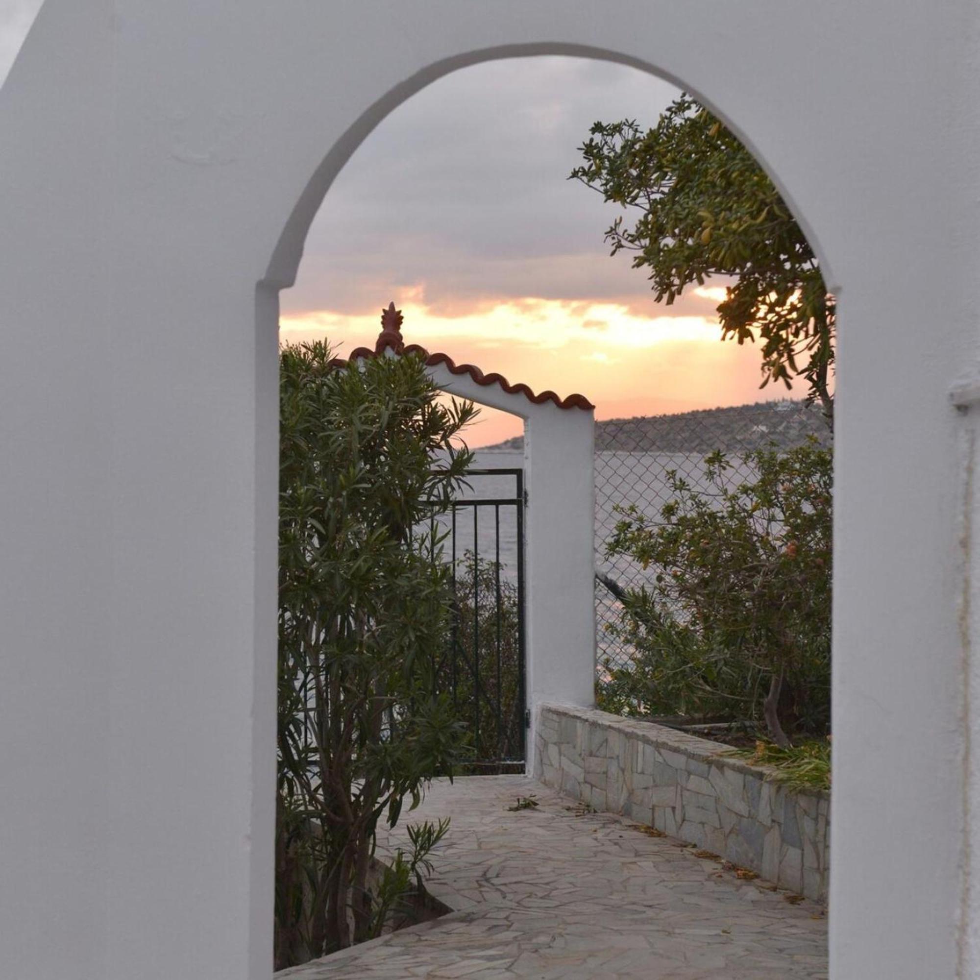 Salamis Beachfront House Exteriér fotografie
