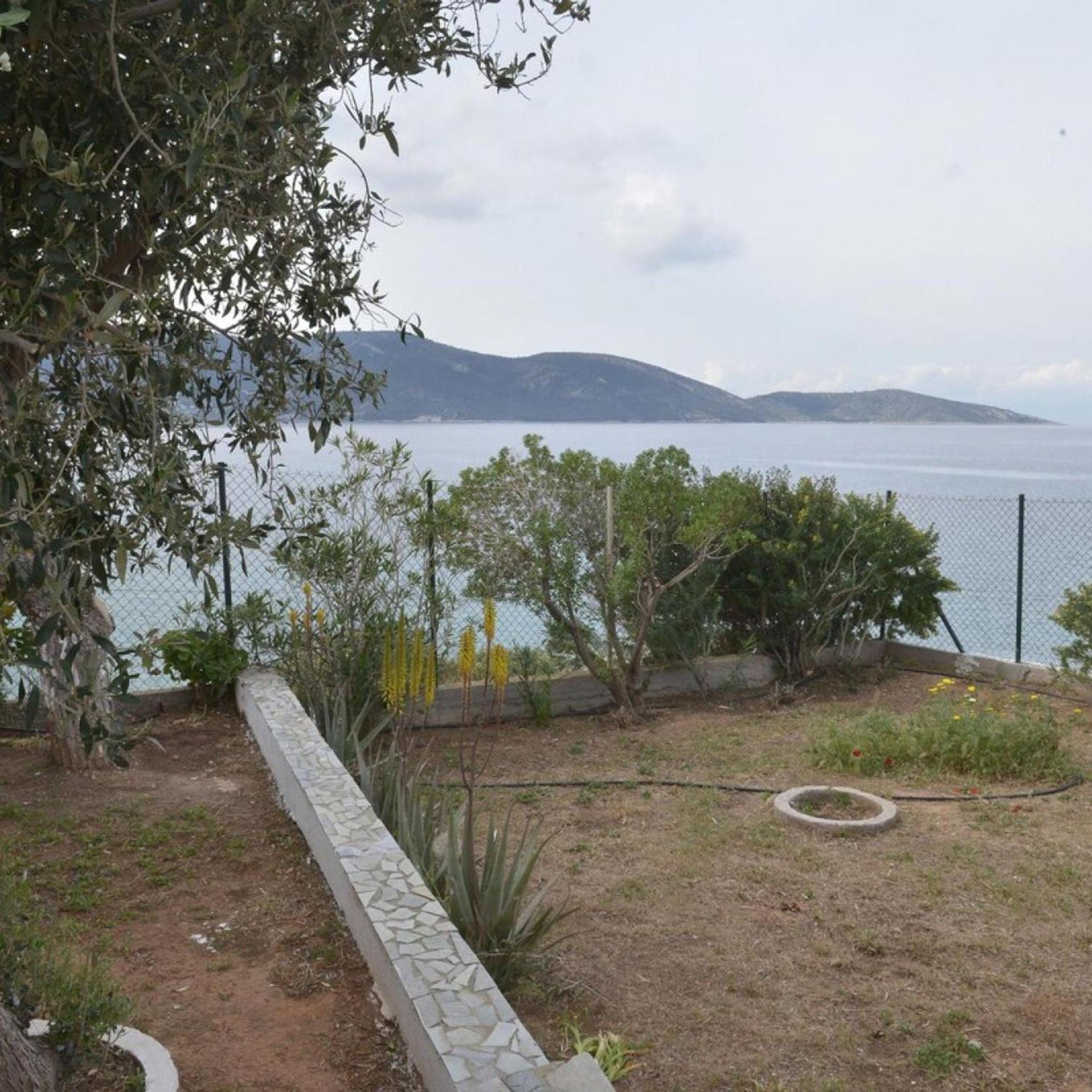 Salamis Beachfront House Exteriér fotografie